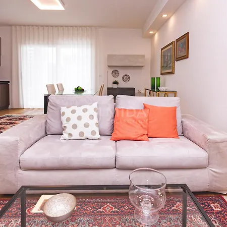 Vitto Luxury לצ'ה